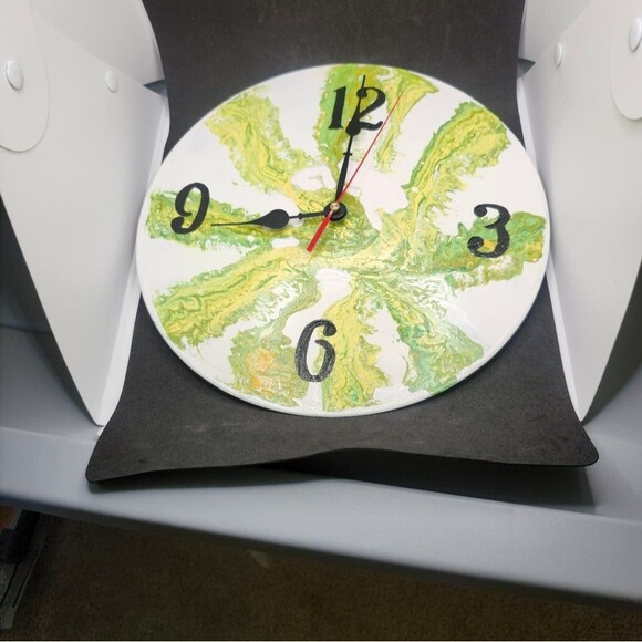 Wall Clock Analog Hand Crafted Vintage Vinyl Record Hanging Fluid Art Wall Decor - Picture 3 of 8